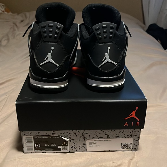 Jordan Air Retro - Picture 3 of 10